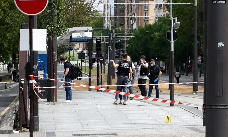 Police officers work at the site of a knife attack near the Porte de Clichy in Paris, France, July 27, 2026. - Reuters