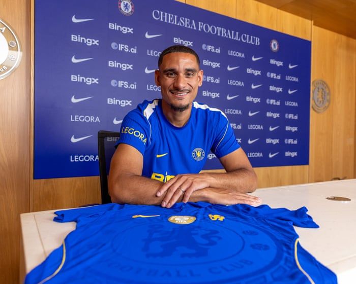 Maxence Lacroix after completing his Chelsea move. - Chris Lee/Chelsea FC/Getty Images
