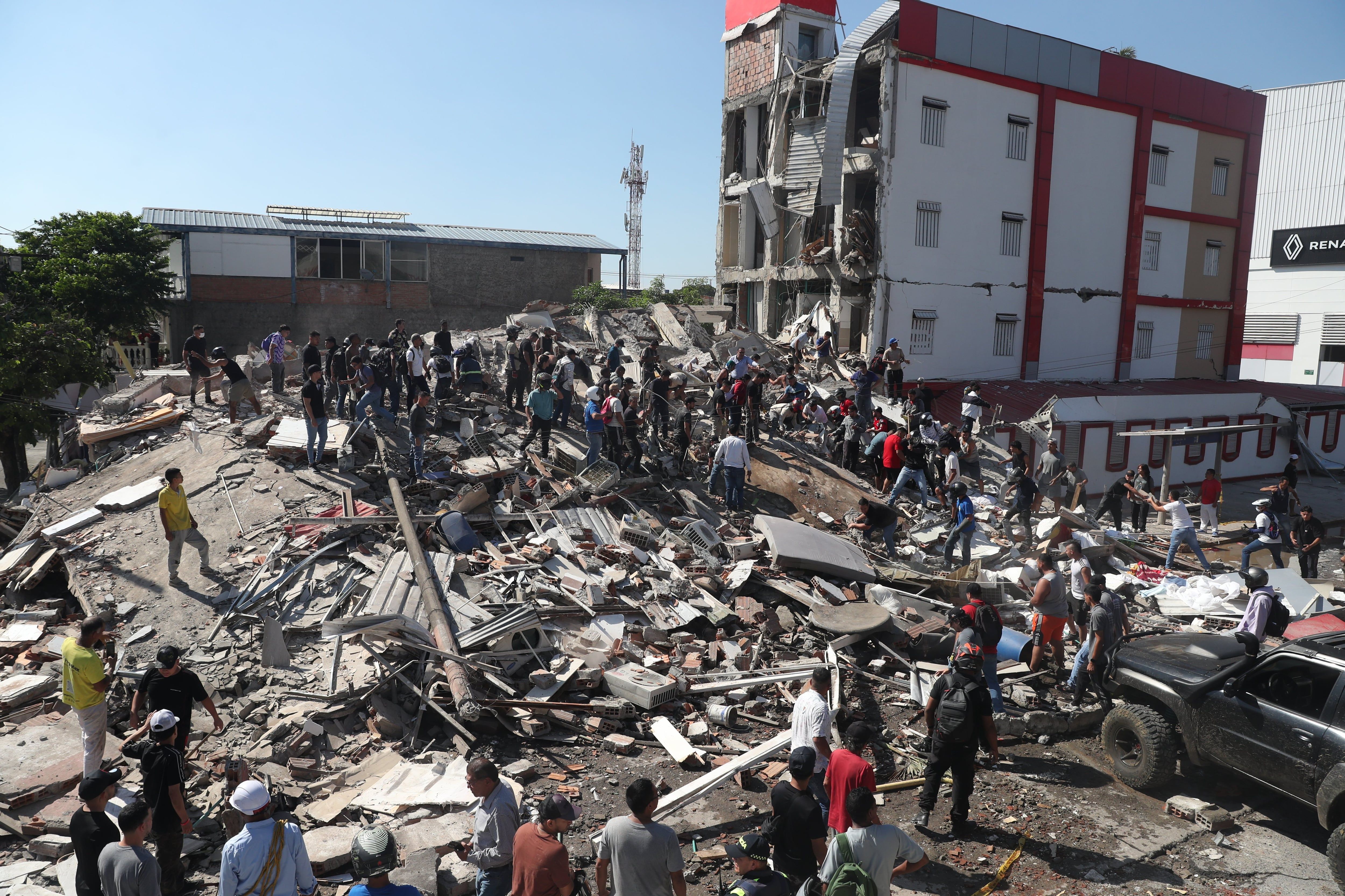 Damage after the magnitude 7.4 earthquake in Colombia. - lanacion.com.ar