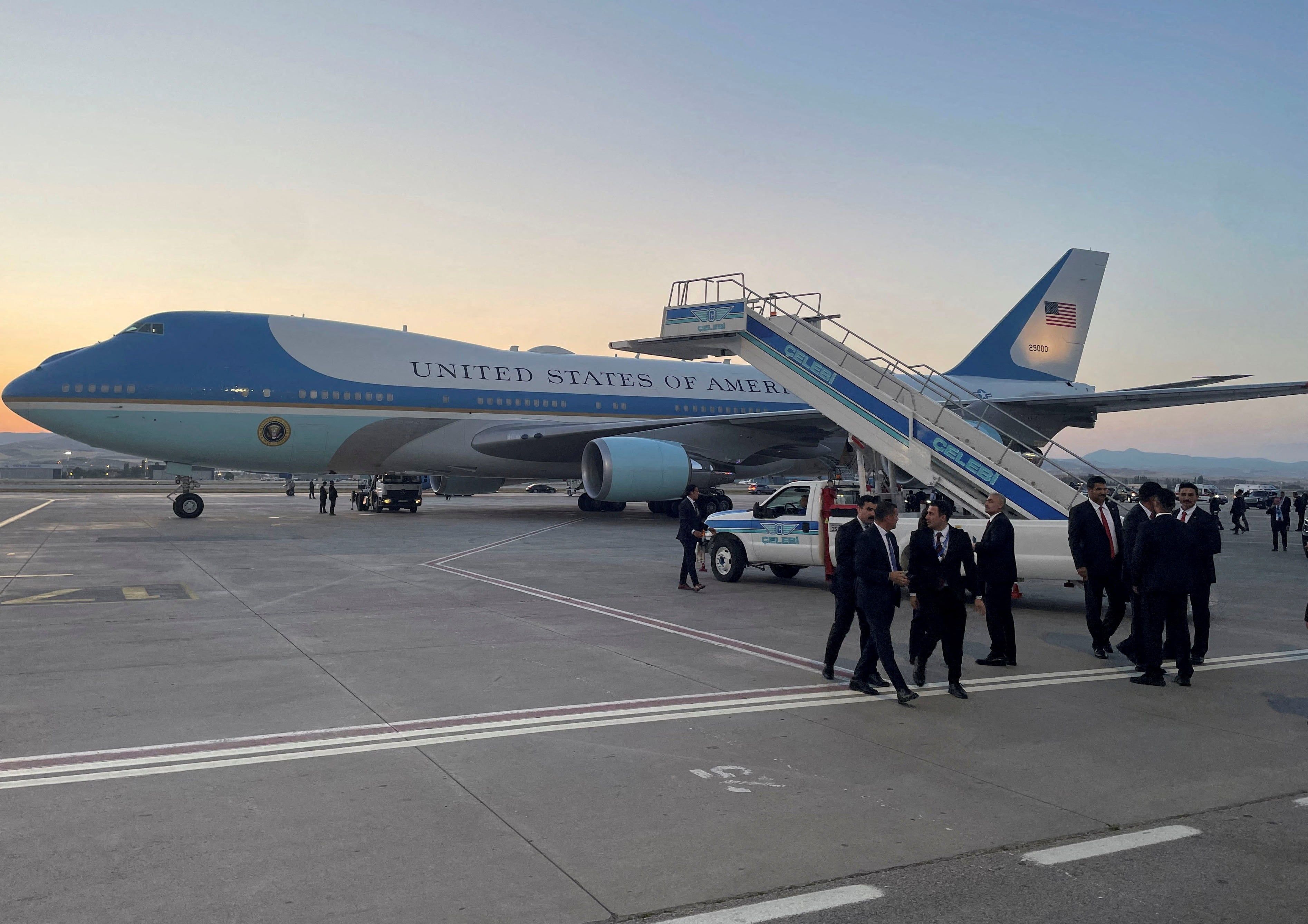 A catering truck is parked on the other side of Air Force One before President Trump's departure from Ankara after the NATO leaders' summit. - theglobeandmail.com