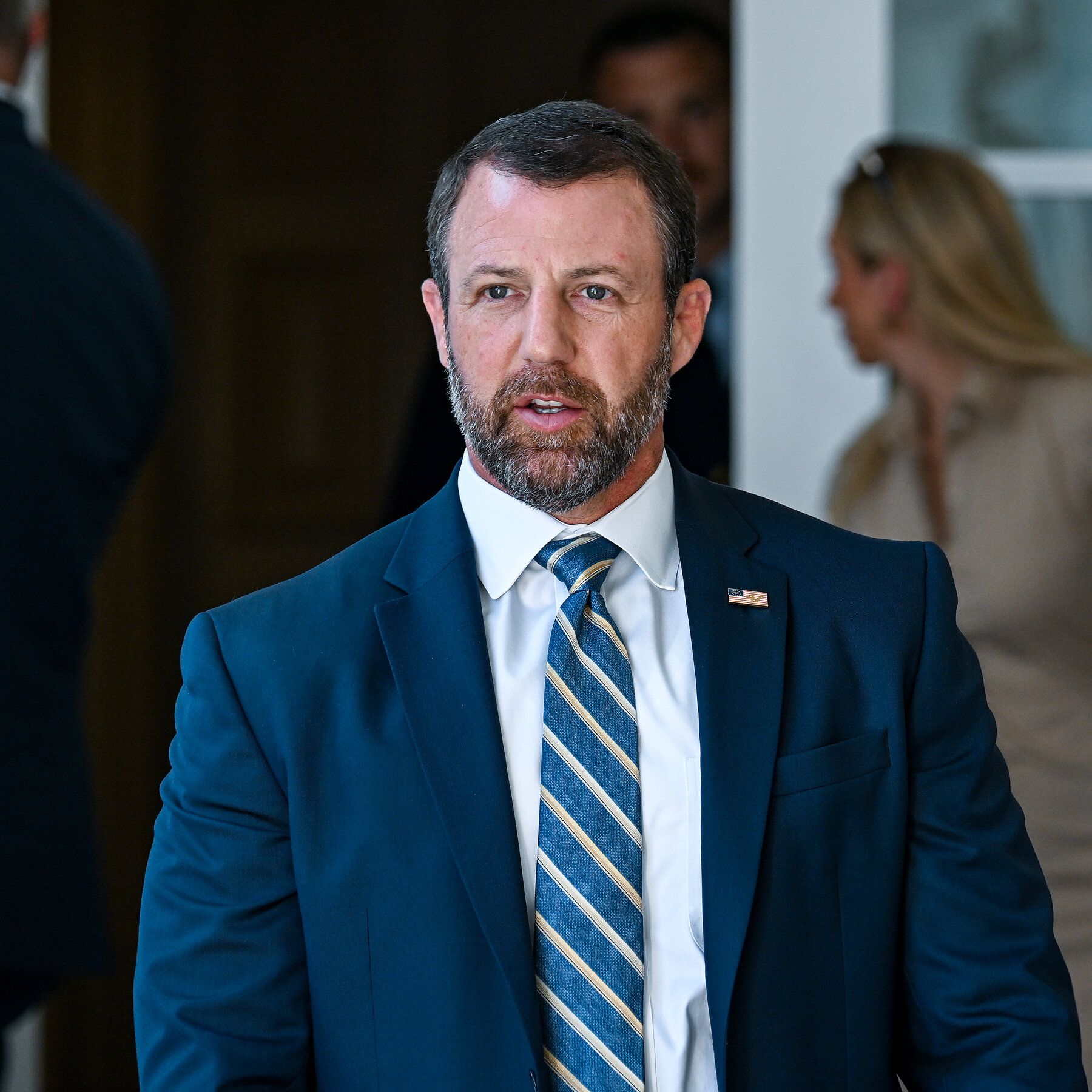 Markwayne Mullin, the homeland security secretary, was on a plane that made an emergency landing at Ronald Reagan National Airport on Wednesday. - nytimes.com