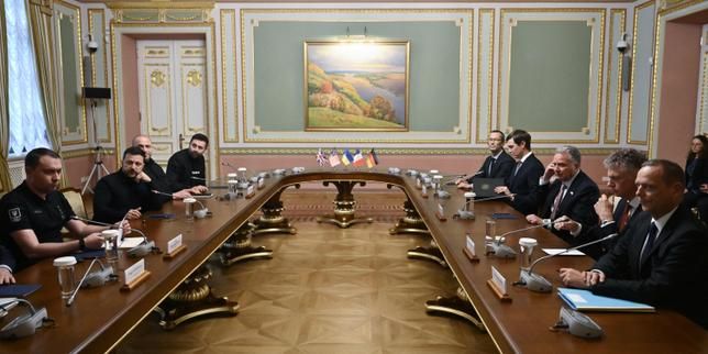Ukrainian officials attend a meeting with U.S. Special Envoy Steve Witkoff and Jared Kushner in Kyiv on Sept. 6, 2026. - lemonde.fr