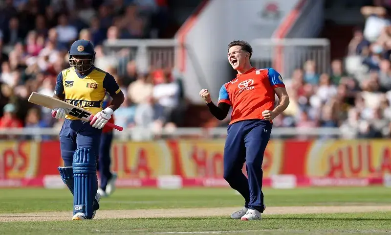 England pacer Sonny Baker celebrates dismissing Sri Lankan batter Lahiru Udara during the third T20 international at Old Trafford. - Reuters