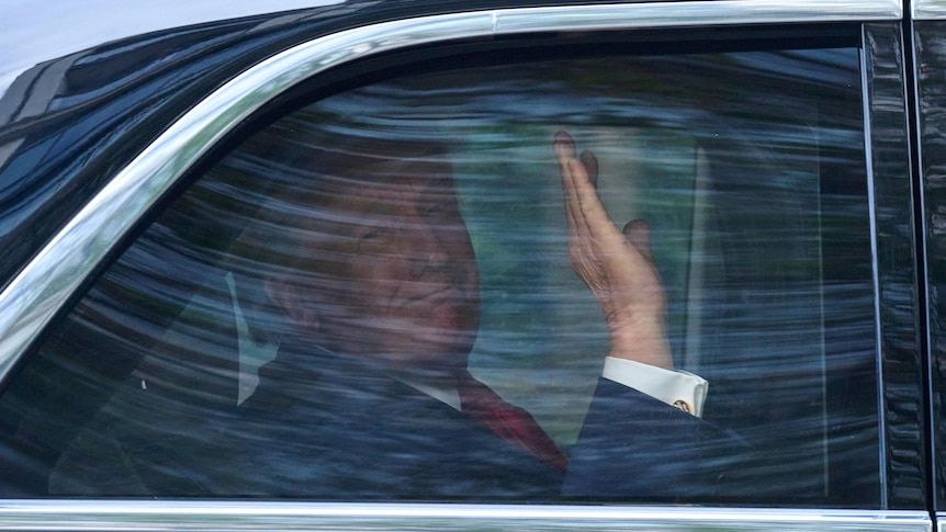 The White House press pool suspended coverage of President Trump. - ABC News